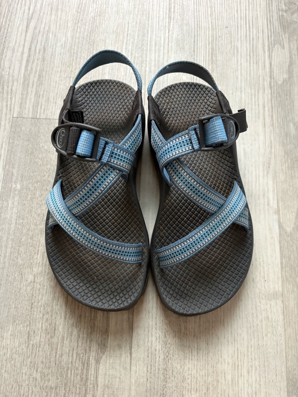 Women’s light blue chacos size 6